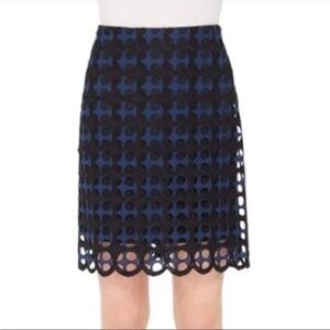Akris Punto Eyelet Laser Cut Lace Layered Mini Skirt Nero-Blu Mare Size 6 NWOT